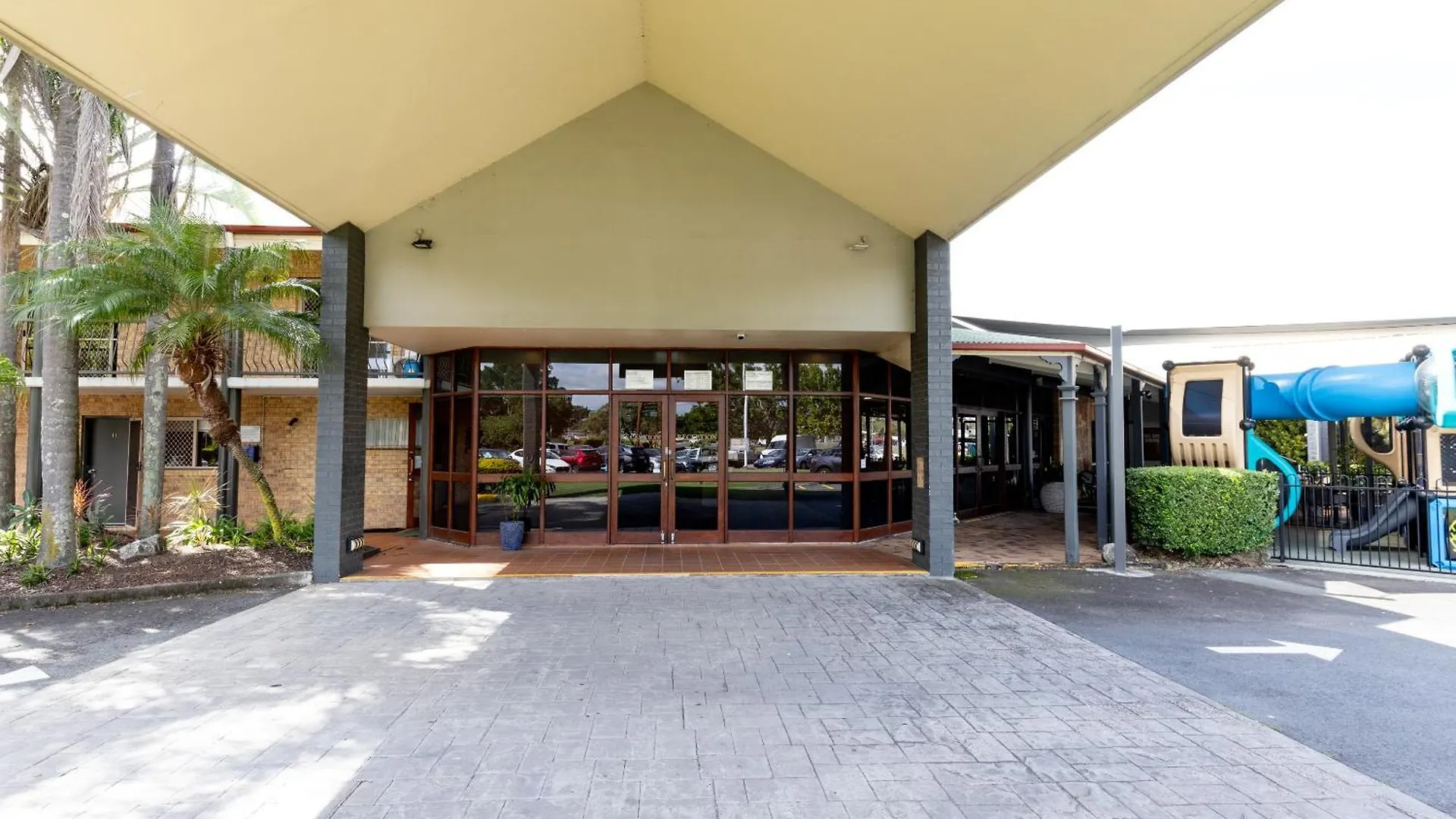 Sundowner Hotel Motel Caboolture 3*,
